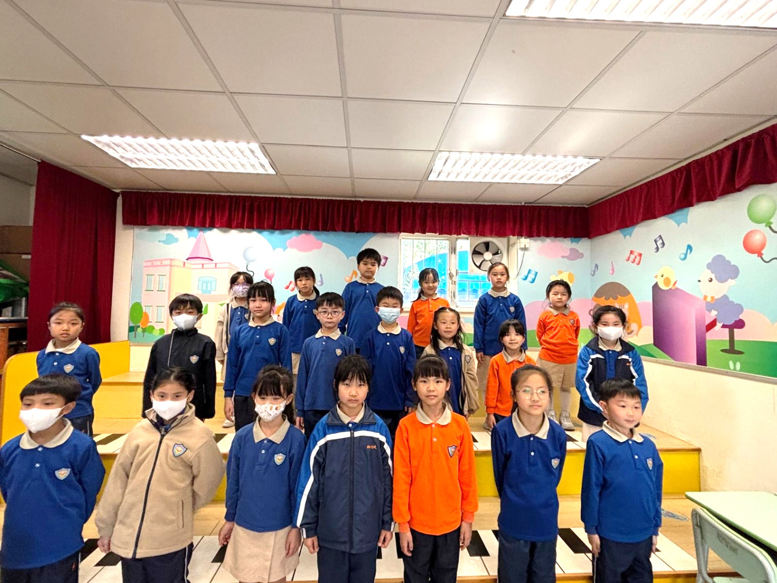 本校合唱團相片一